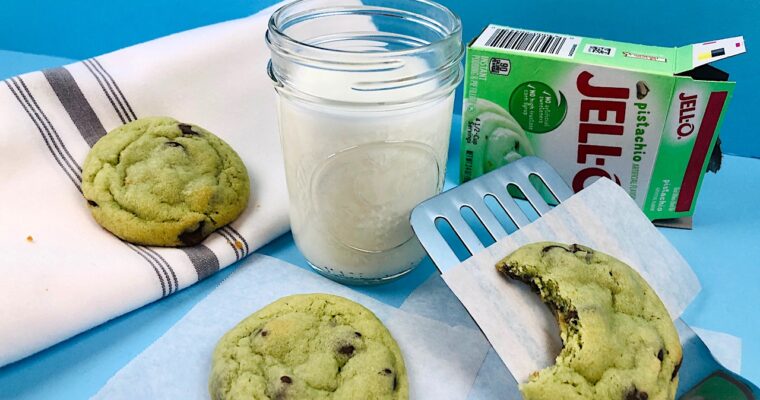 Pistachio Chocolate Chip Cookies